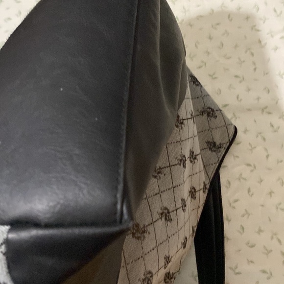 US Polo double Ryder hand bag. bag RN# 137646. in Used Condition - Picture 14 of 16